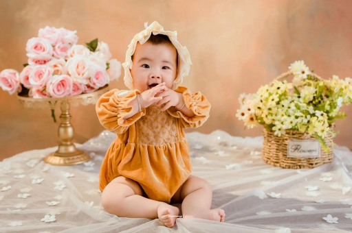 武汉宝宝摔到后脑勺